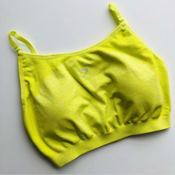 Gymshark S/S Fit Seamless Shorts & Seamless Strappy Sports Bra Set - Picture 6 of 7